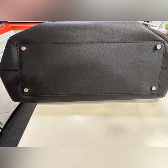 Kate Spade NY button closure work tote (black and cream) - Picture 4 of 8